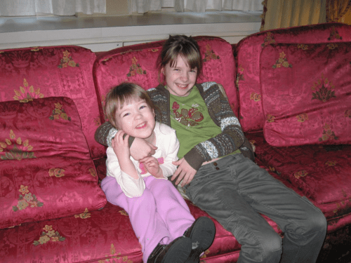 new york city-waldorf astoria-girls in room