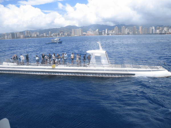 hawaii-honolulu-waikiki-atlantis submarines
