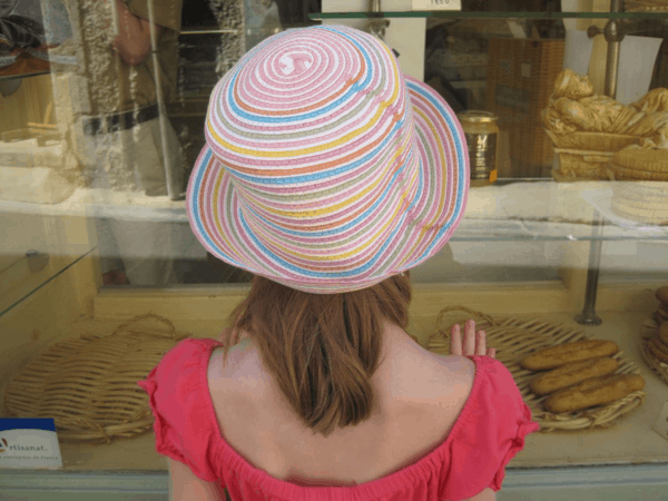 france-provence-menerbes-looking in window of bakery