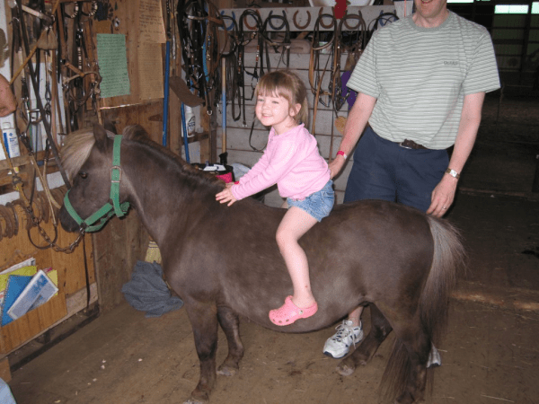 nova scotia-baddeck-pony riding