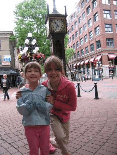 vancouver-gastown-at steam clock