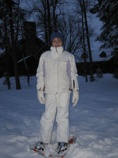 chateau montebello-snowshoeing