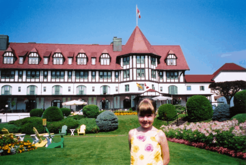 new brunswick-st. andrews-girl outside algonquin