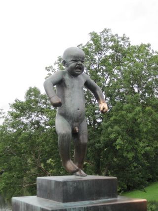 Angry Baby sculpture in Vigeland Prk
