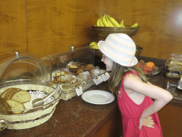 Rome-Albergo Santa Chiara-breakfast buffet