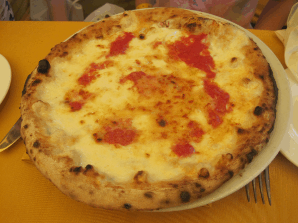 Italy-Sorrento-pizza