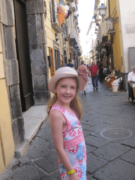 Italy-shopping in Sorrento