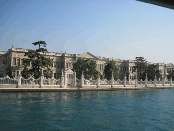 Istanbul-palace on Bosphorus cruise