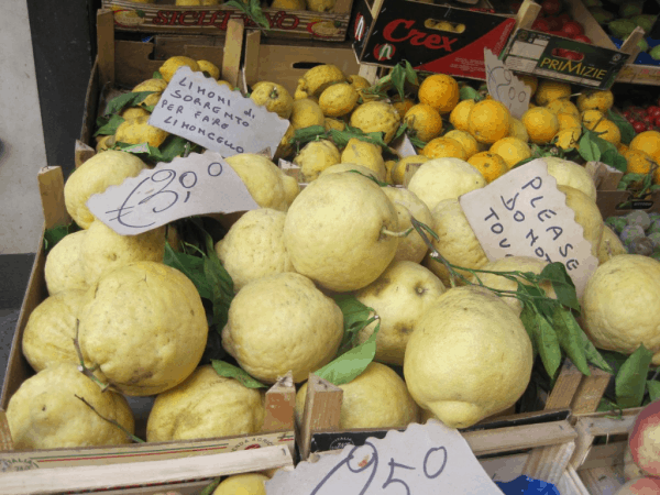 Italy-Sorrento-lemons