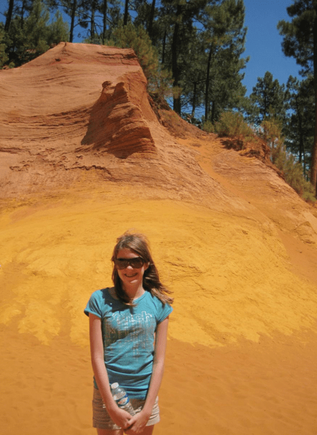 Roussillon-France-walking in ochre pits
