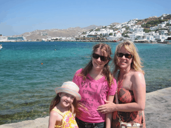 greece-family visiting Mykonos