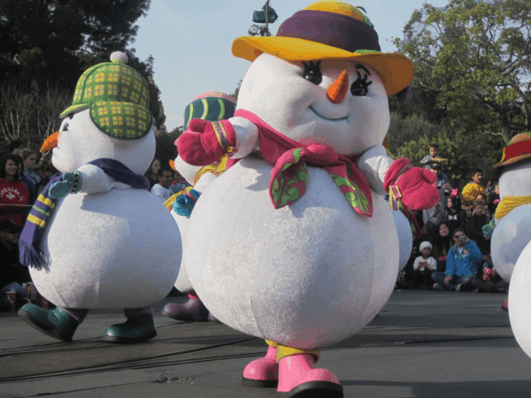 Disneyland Holiday Parade - Snowmen