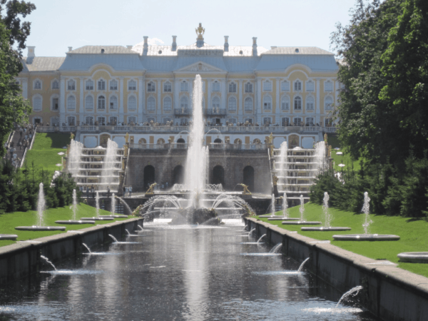 russia-st. petersburg-peterhof palace