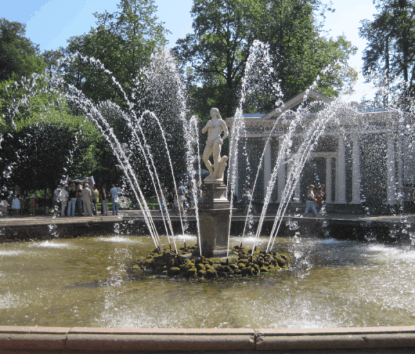 Russia-St. Petersburg-Peterhof Palace-Fountains of Peterhof