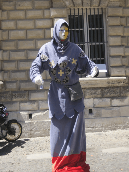 France-Avignon-Living Statue