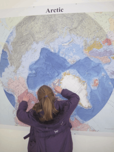 New York City-UN Headquarters-girl examining map