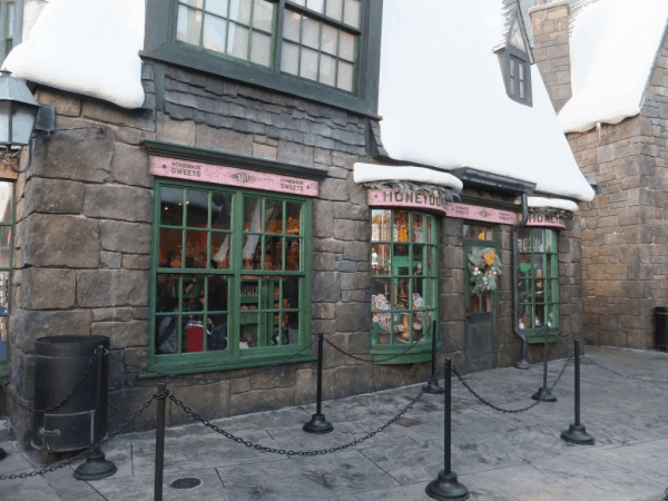 Orlando-WWOHP-Honeydukes Sweet Shop