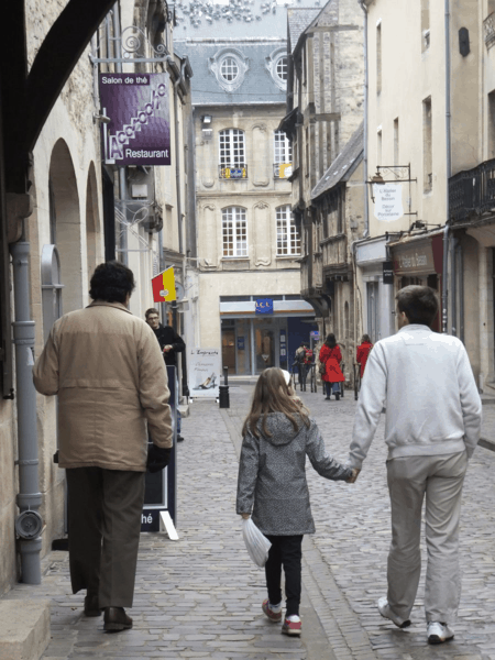 france-walking in Bayeux