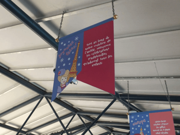 Disneyland Paris-Sign in the queue for It`s a Small World