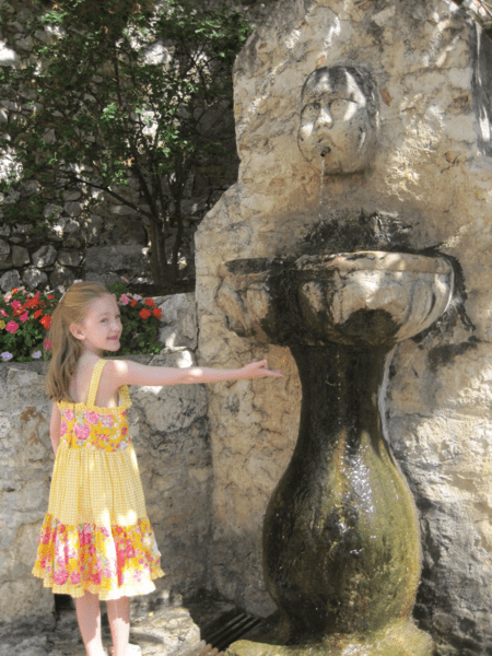France-fountain in Eze