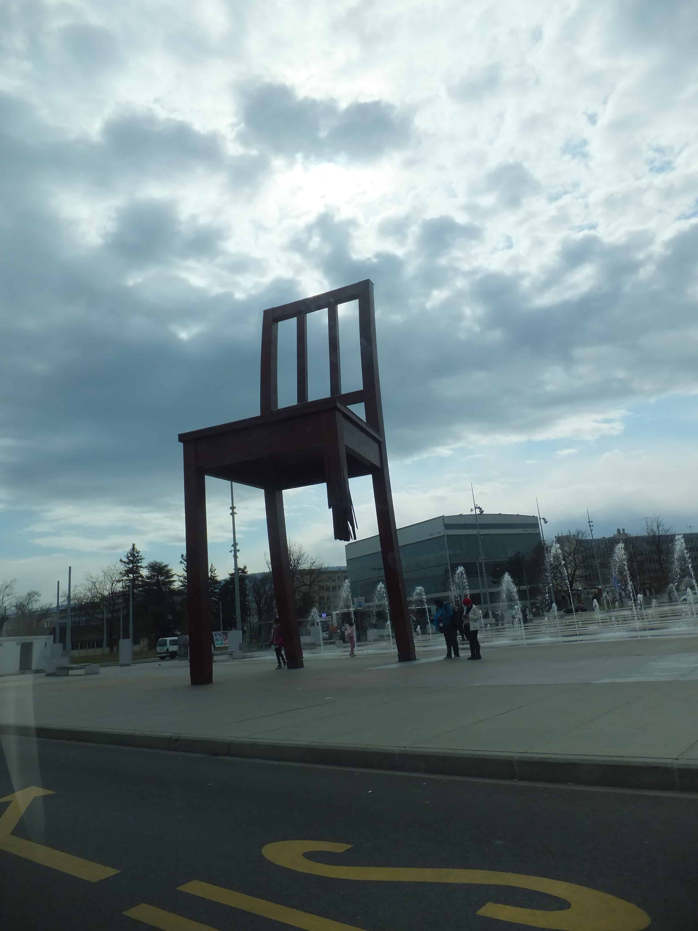 The Broken Chair Monument In Geneva Gone With The Family