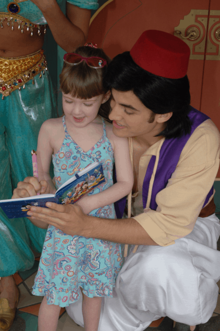 Disney World-meeting Aladdin