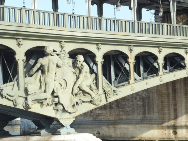 France-Paris-Seine cruise-Pont Bir-Hakeim