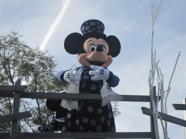 Disneyland Holiday Parade - Mickey (1)