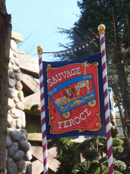 Disneyland Paris-Casey Jr. sign