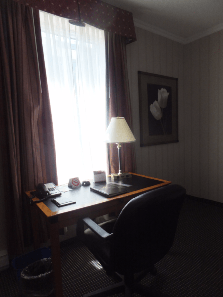 Ottawa-Writing Desk - Lord Elgin