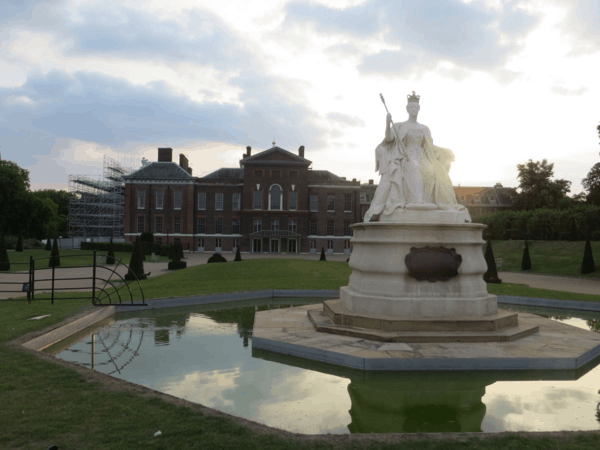 London-Kensington Palace-Kensington Gardens