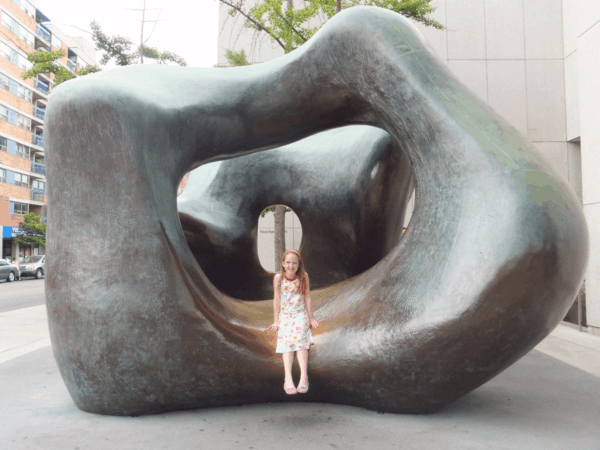 AGO-Henry Moore sculpture