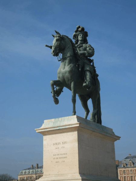 Statue of Louis XIV outside Château de Versailles