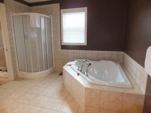 Newfoundland-Terra Nova Resort-Master Bathroom