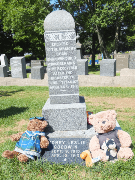 Halifax-Fairview Cemetery-Titanic children's memorial