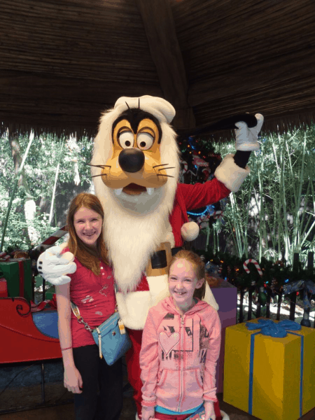 Disney World-Animal Kingdom-Holiday Goofy