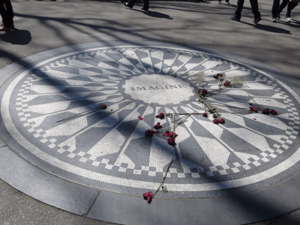 New York City-Central Park-John Lennon memorial