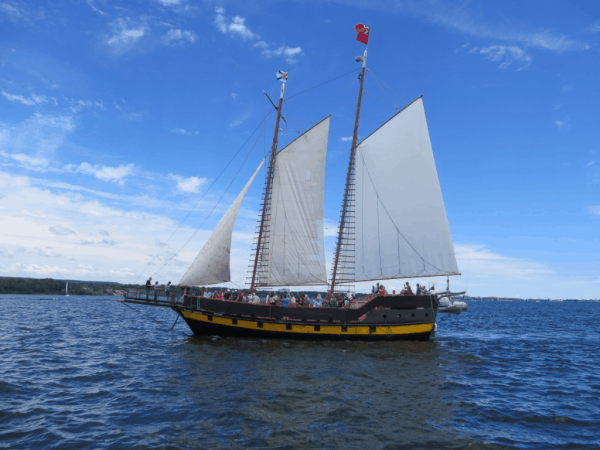 Liana's Ransom tall ship in Hamilton Harbour