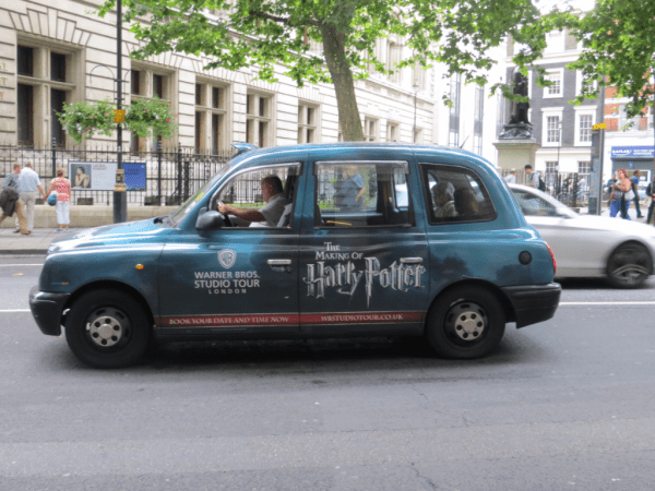 London cabs - Warner Bros. Harry Potter