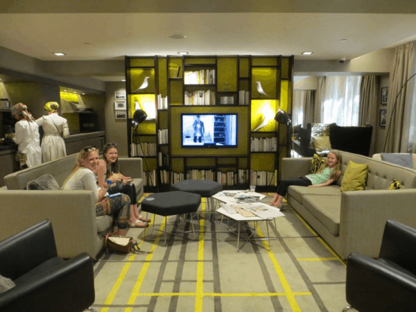 Citadines Trafalgar Square - Lounge on main floor