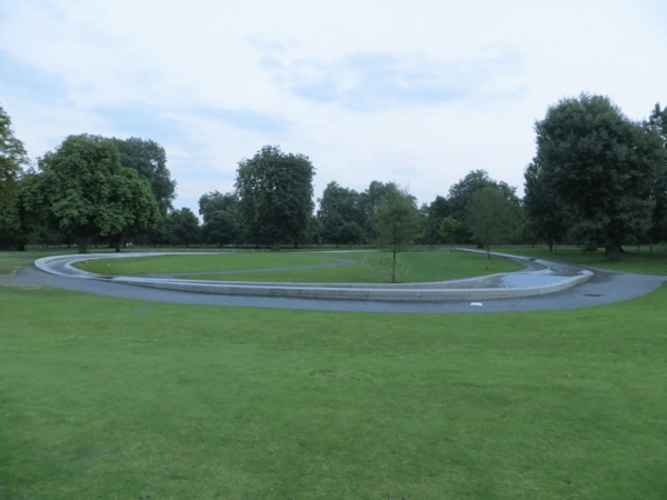 London-Kensington Gardens - Diana Memorial Fountain