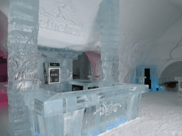 Quebec-Ice Hotel-Ice Bar