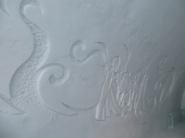 Quebec-Ice Hotel-Disney-Frozen-Mural