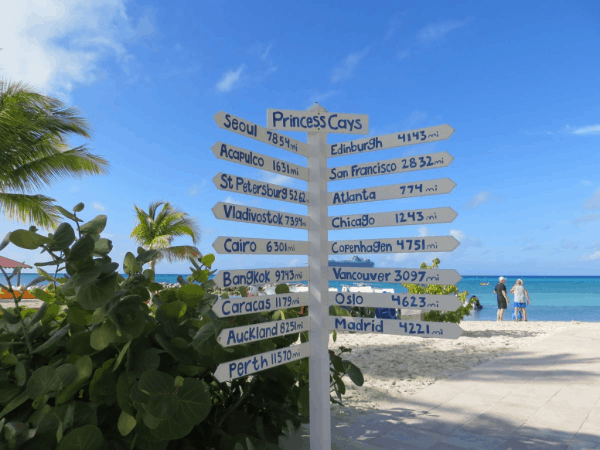 Bahamas-Princess-Cays-direction-sign