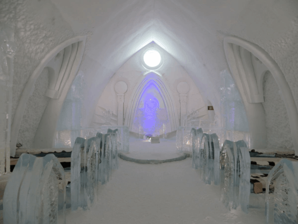 Quebec-Ice Hotel-chapel