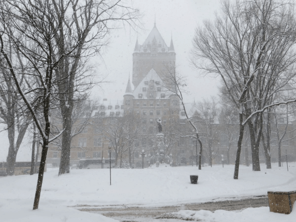 Quebec-chateau-frontenac-snowy-day