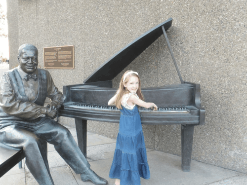 Ottawa-Emma at Oscar Peterson monument