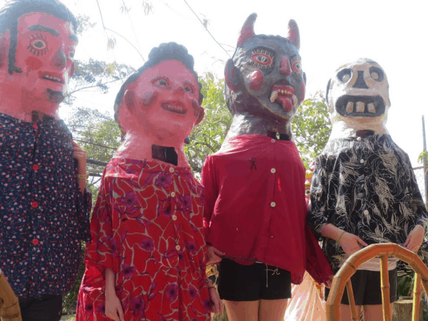 Costa Rica-mask making