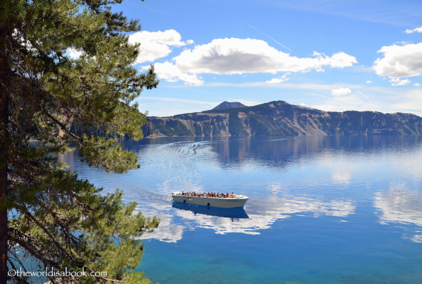 Crater-Lake-Volcano-cruise