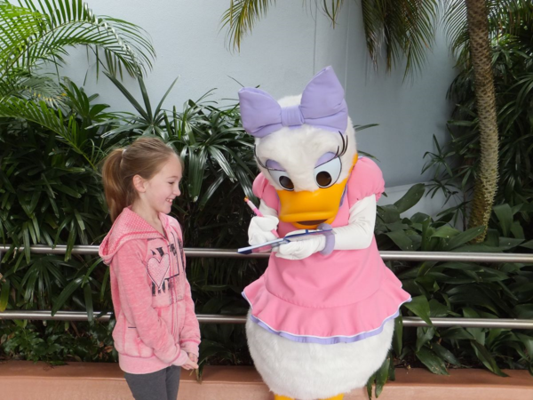 Disney world-epcot-daisy-autograph